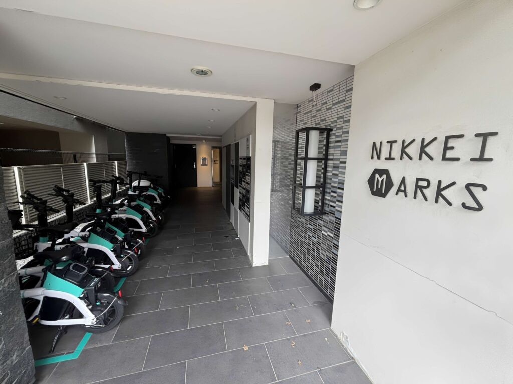 NIKKEI MARKS 東神奈川　入口